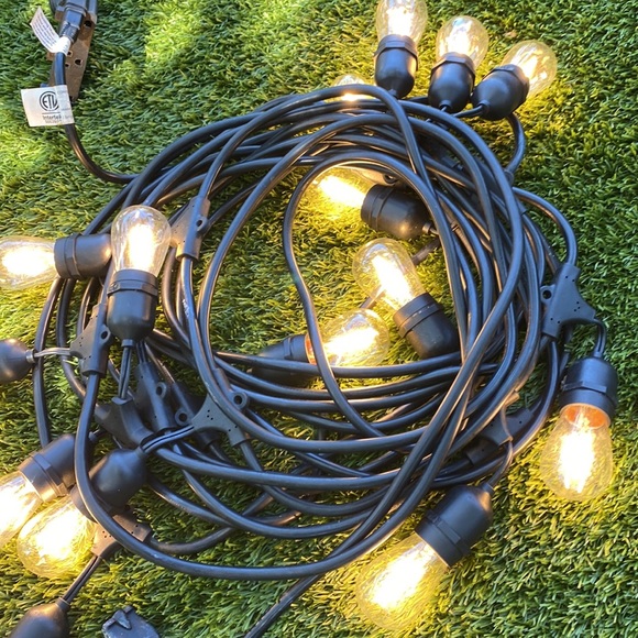 Outdoor String Light - Picture 2 of 13